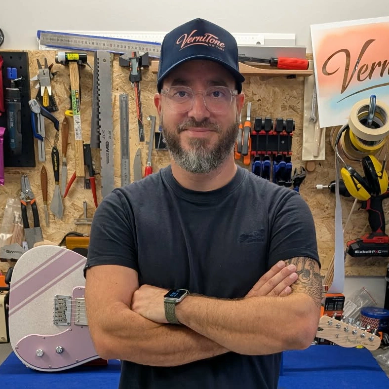 Fabien Revillet de Vernitone Guitars
